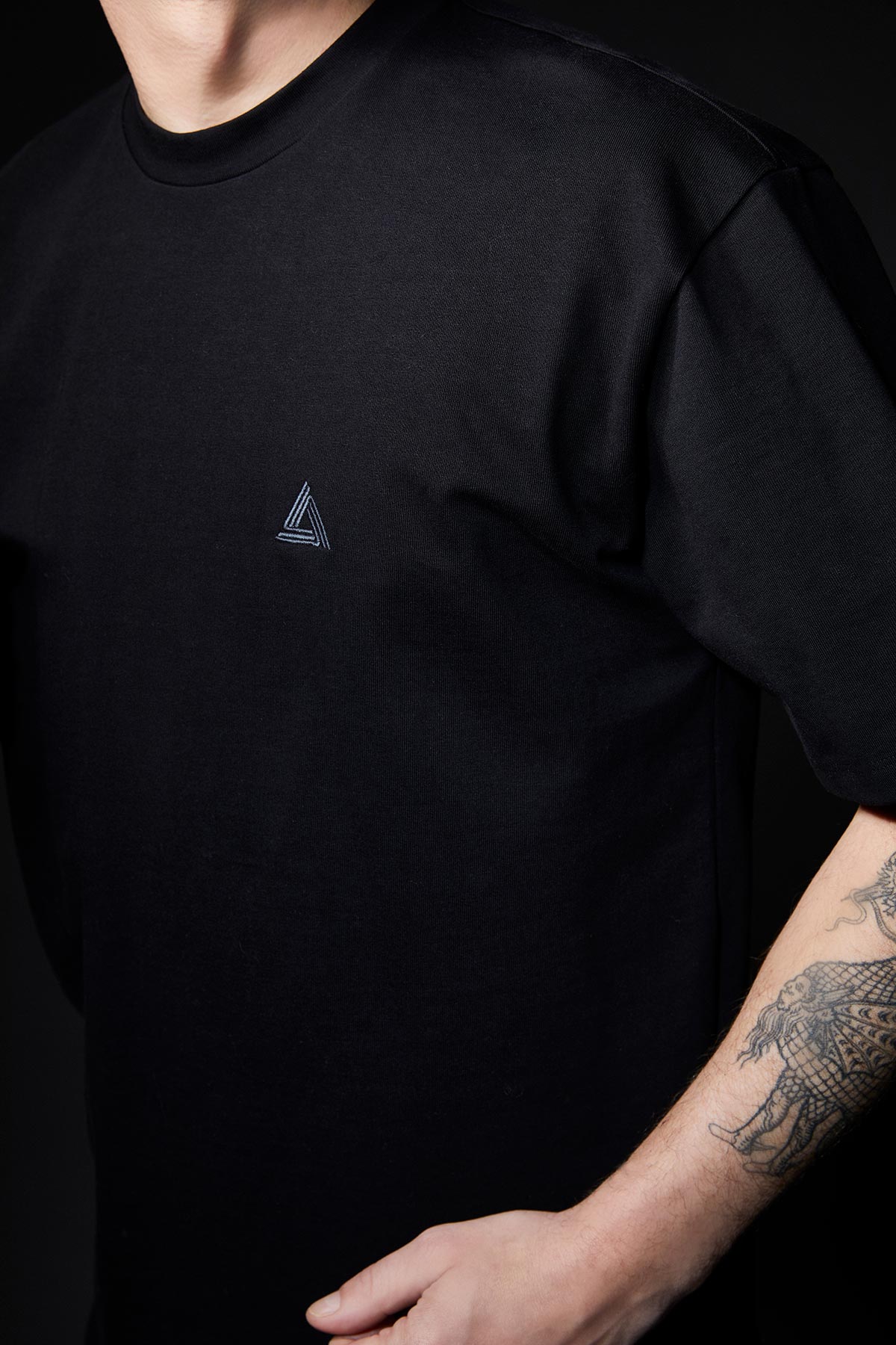 Crew Tee Embroidery Black - Audant